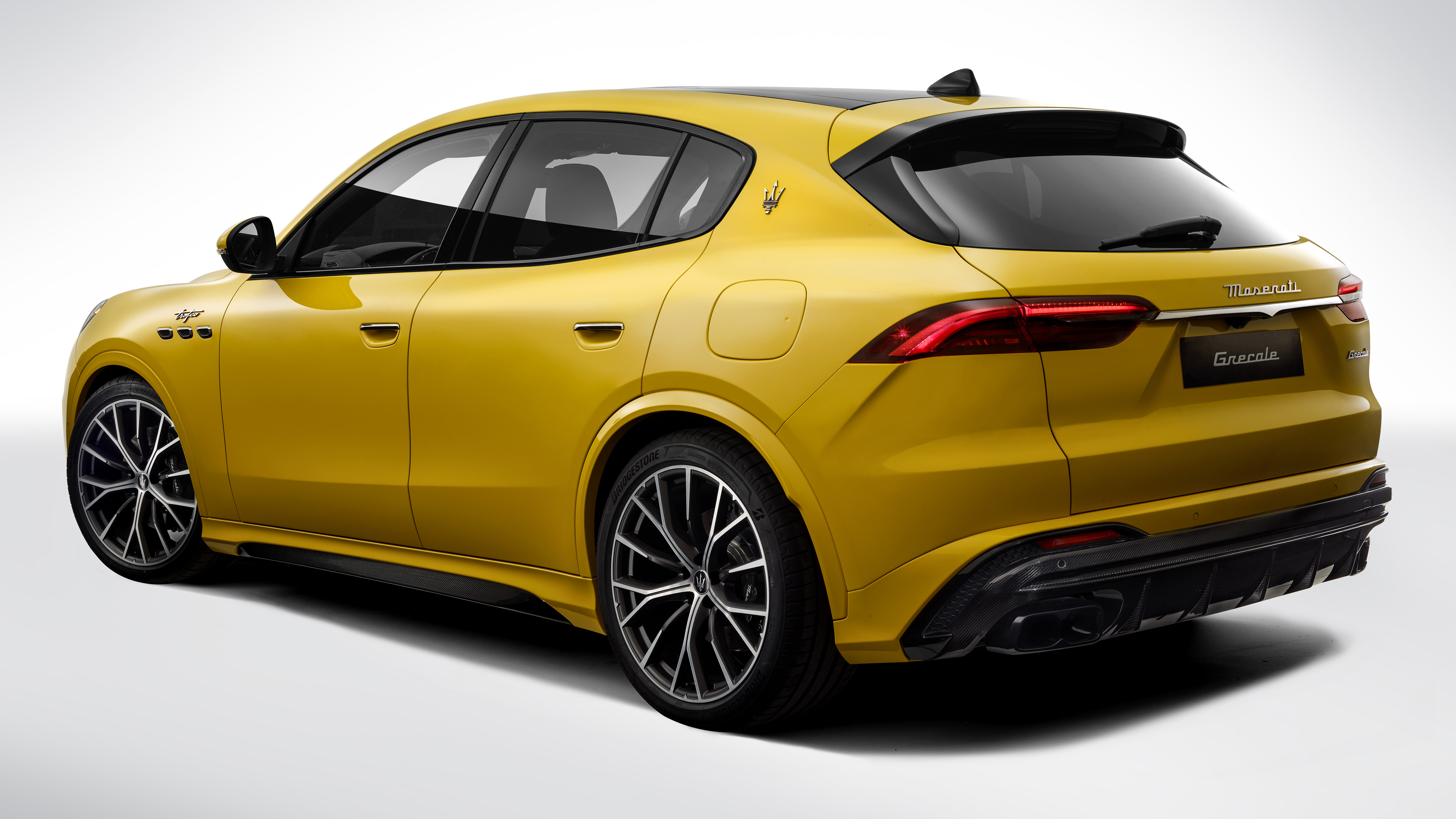This is the brand new Maserati Grecale Top Gear